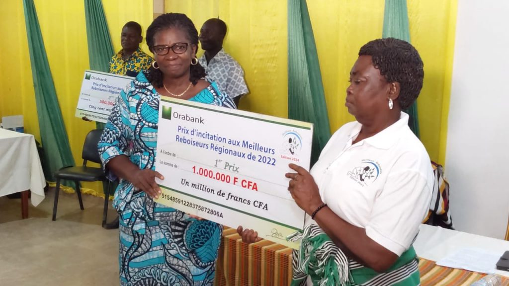 Les femmes du Groupement Djouarbig de Tandjouare remportent le prix du meilleur reboiseur de la région des Savanes 2024